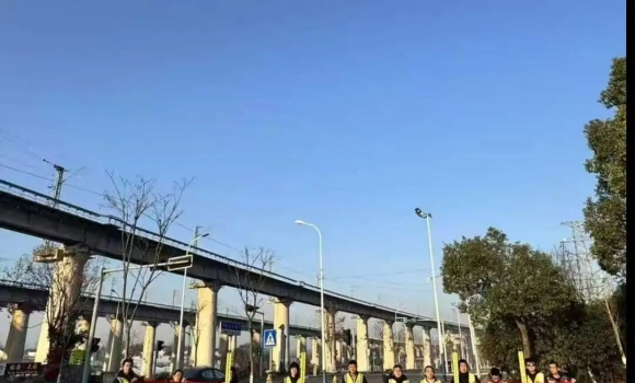 ����������½�չ��